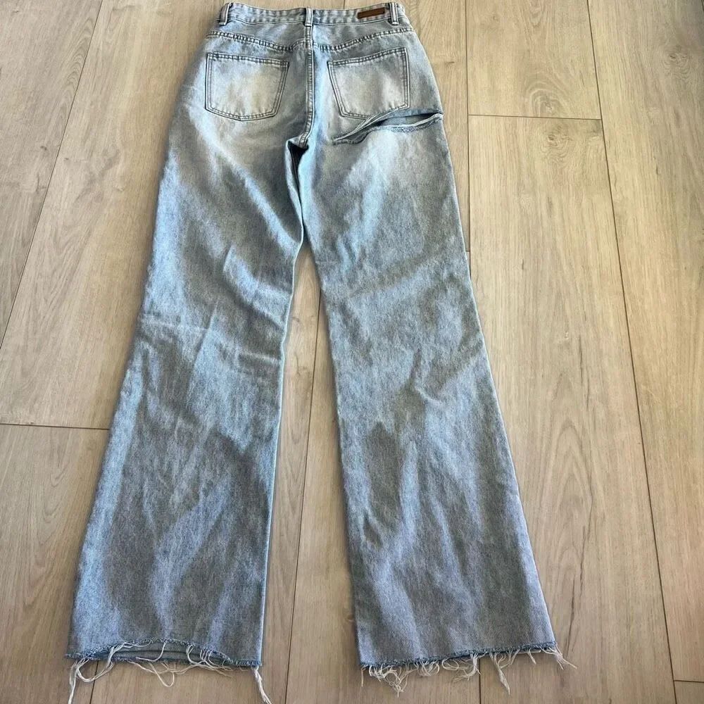 Thatssofetch women’s distressed jeans size 6 - Picture 3 of 10